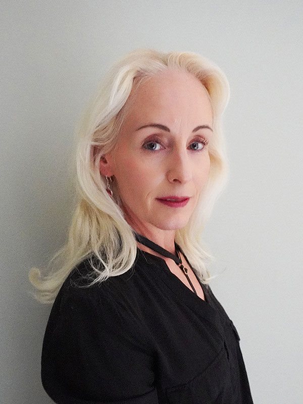 Anna Tapola Författare