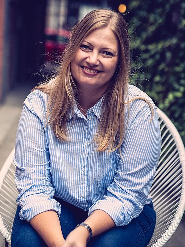 Anna Thoursie Författare