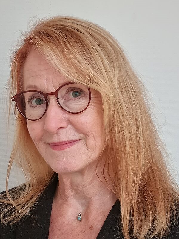 Annevi Pihlsgård Författare