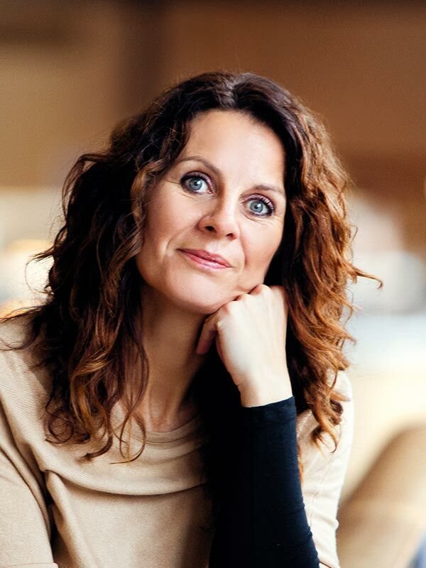 Anniqa Sandell Ring Författare