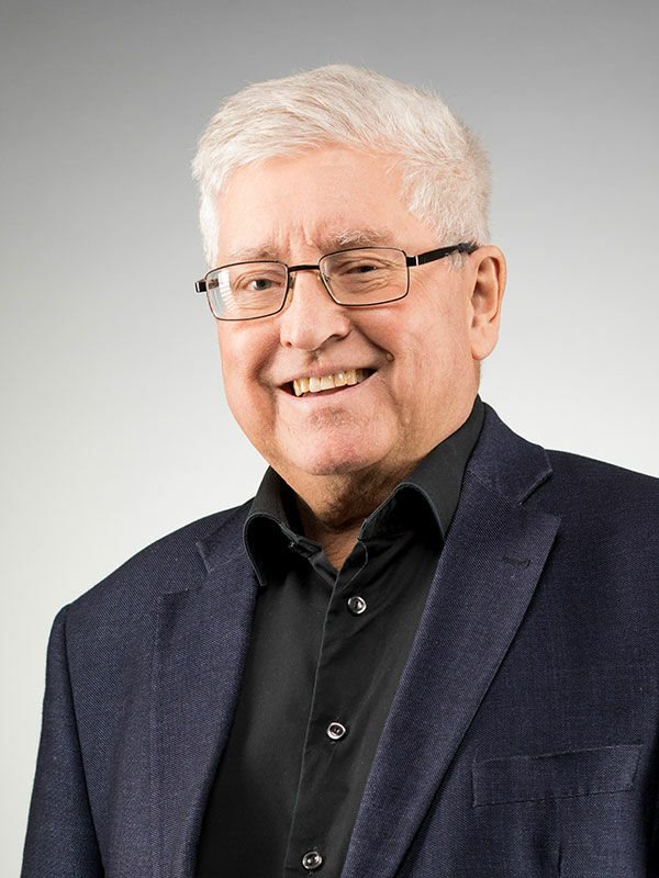 Carl-Henric Grenholm Författare