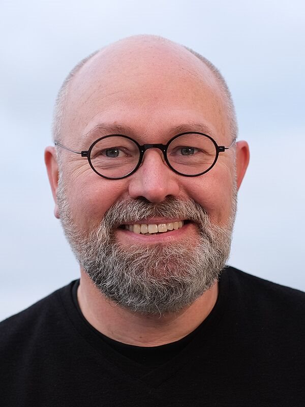 David Edfelt Kapitelförfattare