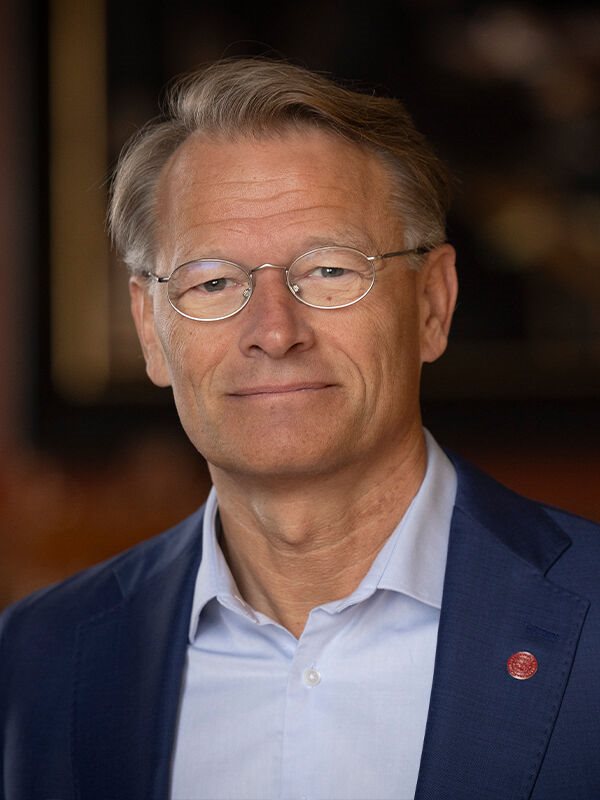 Fredrik Ahlsson Redaktör