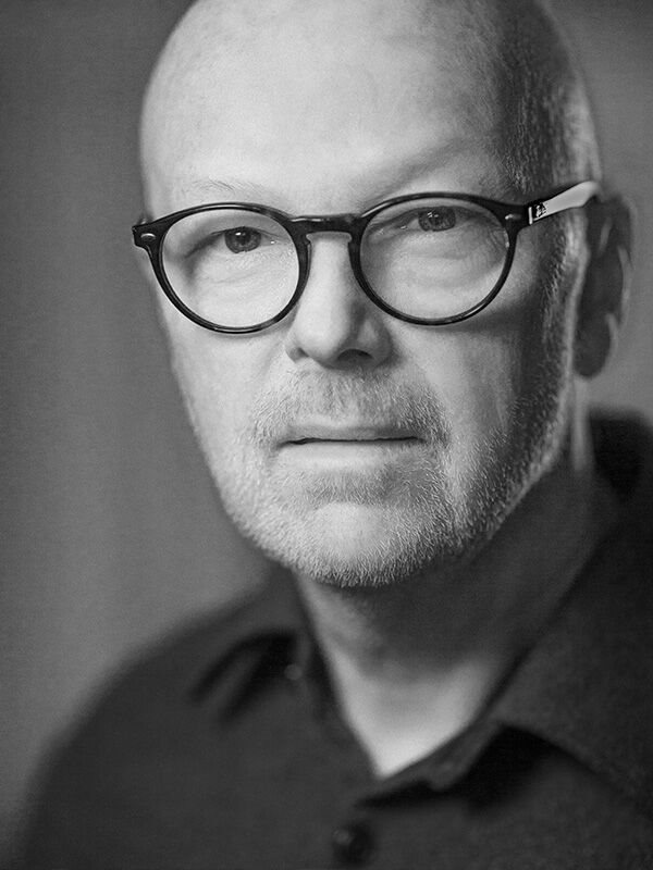 Jonas Ramnerö Kapitelförfattare