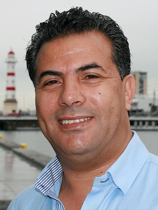 Laid Bouakaz Kapitelförfattare