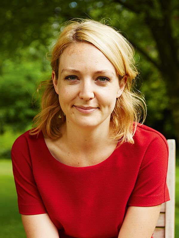 Lucy Crehan Författare