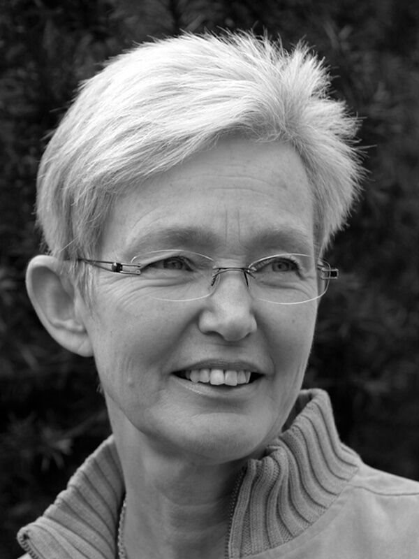 Madeleine Löwing Författare