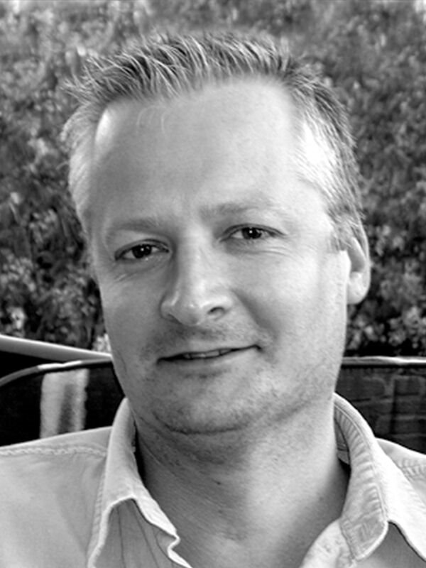 Mikael Lundgren Författare