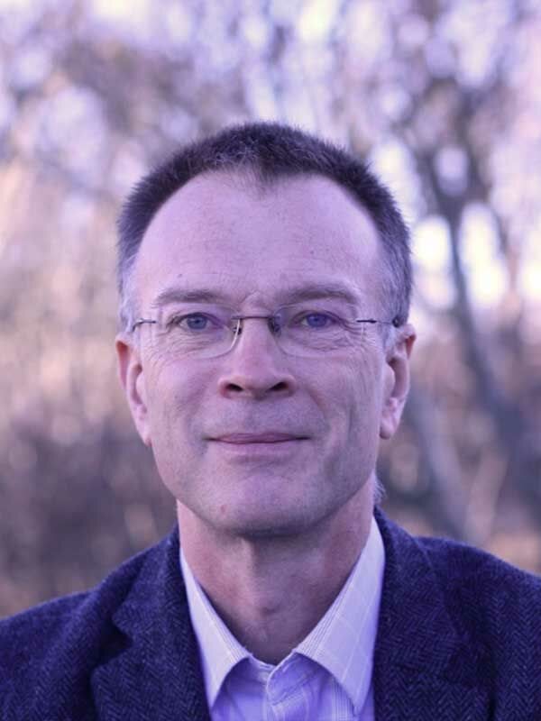 Ola Bratt Kapitelförfattare