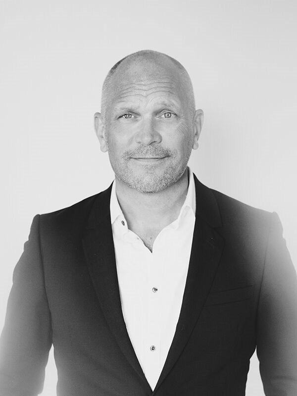 Philip Runsten Författare