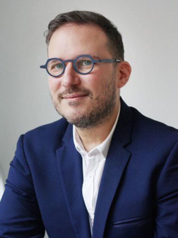 Tommaso Milani Kapitelförfattare