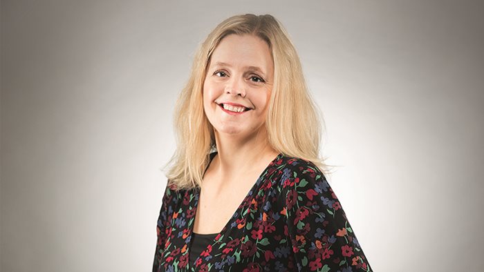 Porträttbild av Sara Eldén